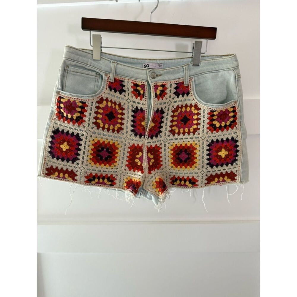 SO Light Denim Shorts with Multicolor Crochet Front